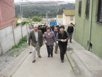 Alcalde Omar Vera visitó sector las viudas Problemas de acceso a poblaciones reclaman los vecinos