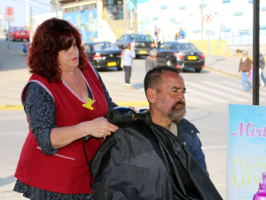 Programa Calle realiza operativo de peluquería en San Antonio