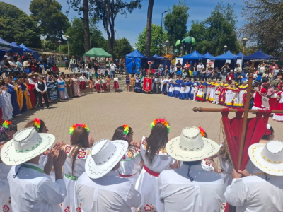 Día Mundial del Folclore llenará de música, danza y sabores tradicionales la plaza de Llolleo   