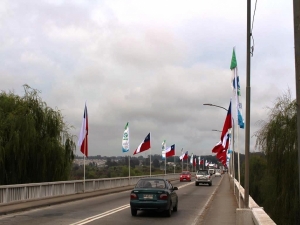 San Antonio embandera su parte del puente hacia Santo Domingo