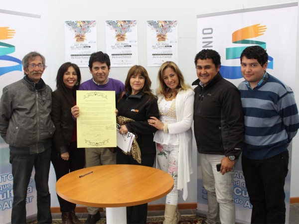 Medios locales firman su participaci&oacute;n activa en feria del libro usado