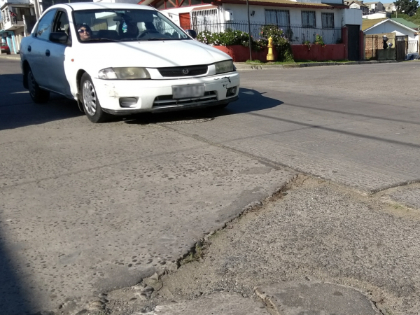 Con recursos propios Municipio San Antonio tapar&aacute; &ldquo;Baches&rdquo; en 13 puntos de la comuna