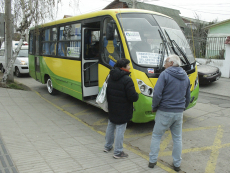 Comienzan los recorridos de buses de acercamiento al CESFAM Néstor Fernández Thomas