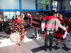 Municipio sanantonino realiza décima novena versión del Campeonato Comunal de Cueca del Adulto Mayor