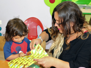Mi Rincón Mágico: Niños y adultos participan en taller de reciclaje