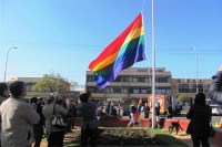 Municipio de San Antonio izara la bandera de la diversidad sexual