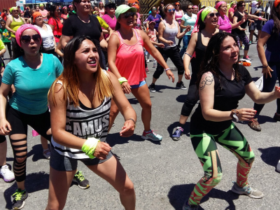 Municipio de San Antonio invita a jornada de Zumba frente al Mar