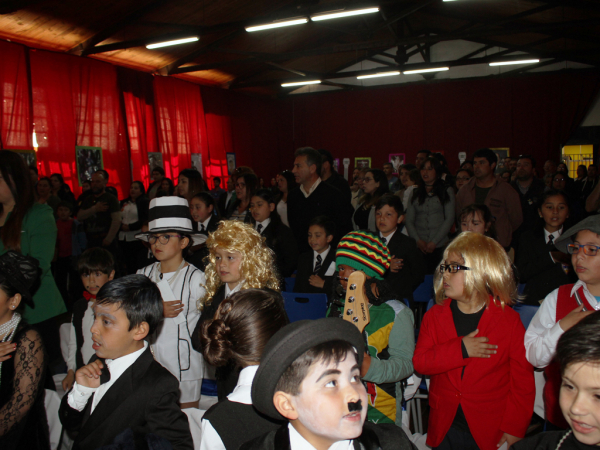 Alumnos de Primero B&aacute;sico se lucen como nuevos lectores