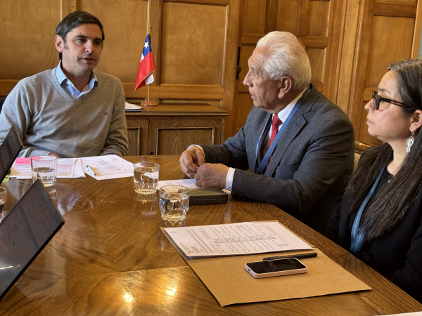Alcalde de San Antonio se re&uacute;ne con subsecretario de Desarrollo Regional para gestionar proyectos para la comuna