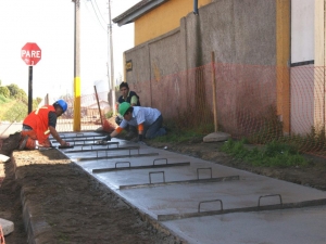 Municipio repone veredas en Barrancas, Llo lleo y Placilla