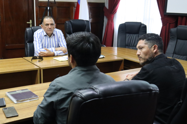 Municipio de San Antonio brindó asesoría a delegación de Juan Fernández para implementación de sistema de cámaras de televigilancia en la isla