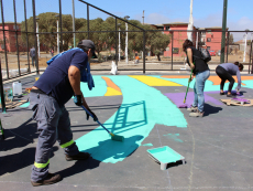 Vecinos de Planicies participan en elaboración de singular mural