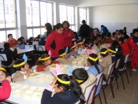 Estudiantes del Grupo Escolar de Barrancas y Javiera Carrera Verdugo almorzaron en su nuevo comedor