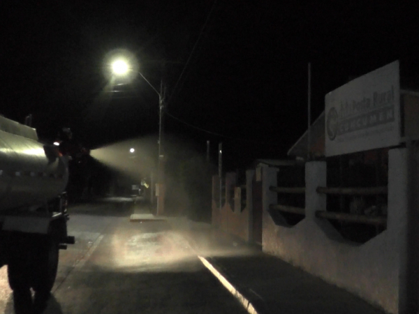 Equipos de la Municipalidad de San Antonio sanitizan Cuncum&eacute;n