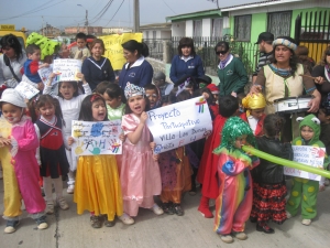 Niños del Jardín  infantil Principito salieron a las calles para pedir el voto para su iniciativa.