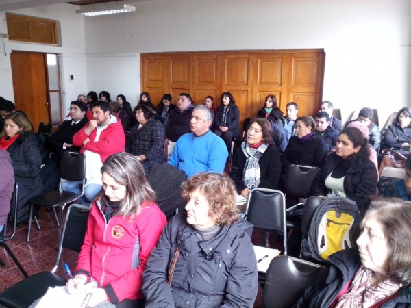 Profesionales de la educaci&oacute;n se capacitan en torno a temas de prevenci&oacute;n del consumo de drogas y alcohol