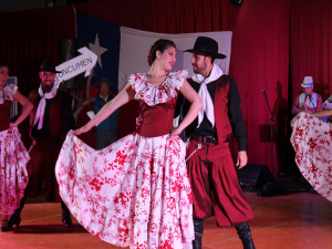  Mesa Comunal del Folclore celebró su 9° aniversario dedicando el espectáculo a San Antonio