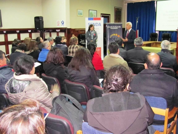 Profesionales de educaci&oacute;n y salud se capacitan en materias de prevenci&oacute;n del consumo de drogas y alcohol