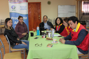 Oficina del municipio de San Antonio es visitada por equipo comunal de Peñalolén