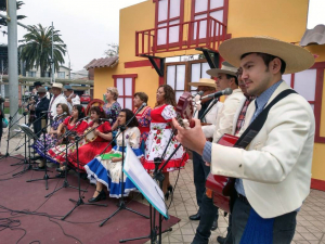 Cuecas y Poemas abrieron “Colores y Sonidos de mi Tierra 2019”