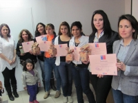 Municipio certifica a mujeres en taller de habilitación laboral