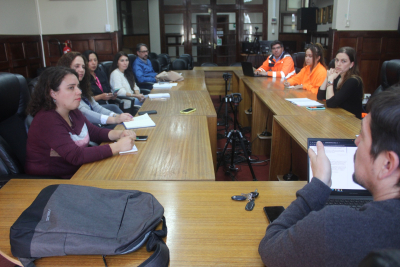 Municipio y sector portuario generan alianza para impulsar campaña masiva en ayuda de perros callejeros