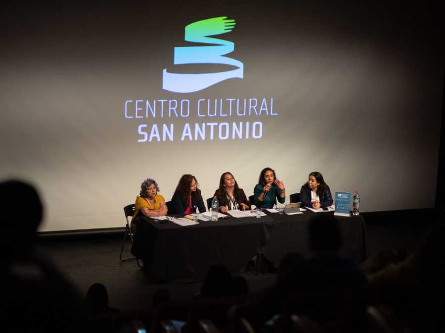 Realizan importante conversatorio sobre el Liderazgo femenino