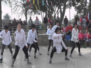 Niños de la Escuela de Lenguaje Santa Inés se lucieron con sus danzas folclóricas y tributo a Michael Jackson