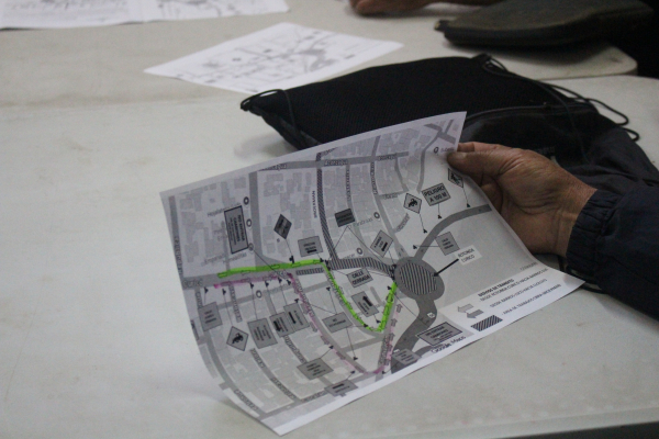 Anuncian a vecinos los desv&iacute;os de tr&aacute;nsito por obras en calle Curic&oacute;