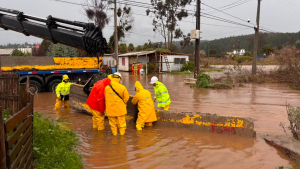 Municipio despliega operativo preventivo en S&oacute;tero del R&iacute;o ante aumento del caudal del estero San Juan