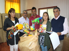 Municipio entrega 17 mil juguetes de navidad a niños sanantoninos