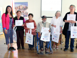 Adultos mayores celebran participación en Programa Vínculos