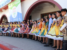 Campeones nacionales de cueca juvenil visitaron la Municipalidad de San Antonio