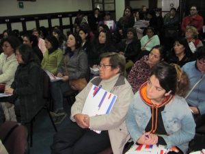 Programa Jefas de Hogar: seminario de emprendimiento convocó a gran cantidad de mujeres