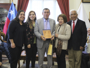 Emoción y recuerdos marcan ceremonia de despedida de docentes que se acogieron a retiro