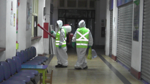 Siguen los operativos de sanitización en San Antonio: Esta vez en el interior del edificio consistorial