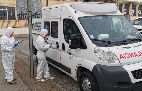 Municipalidad de San Antonio sanitiza diariamente con ozono los m&oacute;viles de Salud