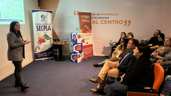 San Antonio promueve la asociatividad para fortalecer los emprendimientos de mujeres