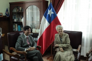 Embajadora de los Países Bajos realiza visita a la comuna de San Antonio.