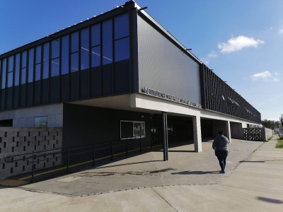 Exitoso conversatorio &ldquo;Rompiendo el silencio: Historias de esfuerzo y superaci&oacute;n en un mundo oyente&rdquo;