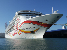 Para atender Cruceros el  Municipio  de San Antonio dejar&aacute; &ldquo;como Gringos&rdquo; a trabajadores del Comercio