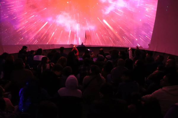El Planetario M&oacute;vil convoca a m&aacute;s de mil visitantes en su paso por el Museo de San Antonio