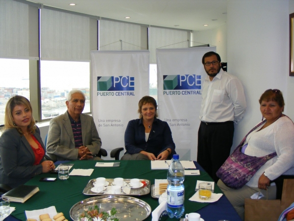 Organizaciones de Murgas y Comparas reciben donaci&oacute;n que les permitir&aacute; estar m&aacute;s comunicados