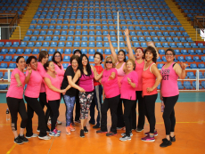 Olv&iacute;dese del fr&iacute;o y baile en entretenido taller gratuito de Zumba