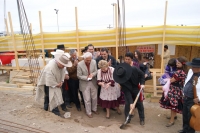 Instalaron primera piedra. Conjunto folcl&oacute;rico puerto de San Antonio tendr&aacute; sede propia