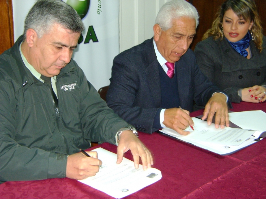 Municipio sanantonino y Gendarmer&iacute;a firma convenio para cumplir multas con  trabajo voluntario
