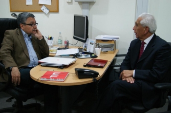 Hasta TVN lleg&oacute; el alcalde Omar Vera para analizar reportaje sobre calidad de vida urbana