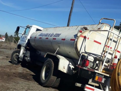 Llaman a la comprensi&oacute;n de vecinos de sectores rurales de San Antonio por retraso en entrega de agua potable
