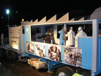 Recorrido de  carros aleg&oacute;ricos que participaron en la final del Carnaval